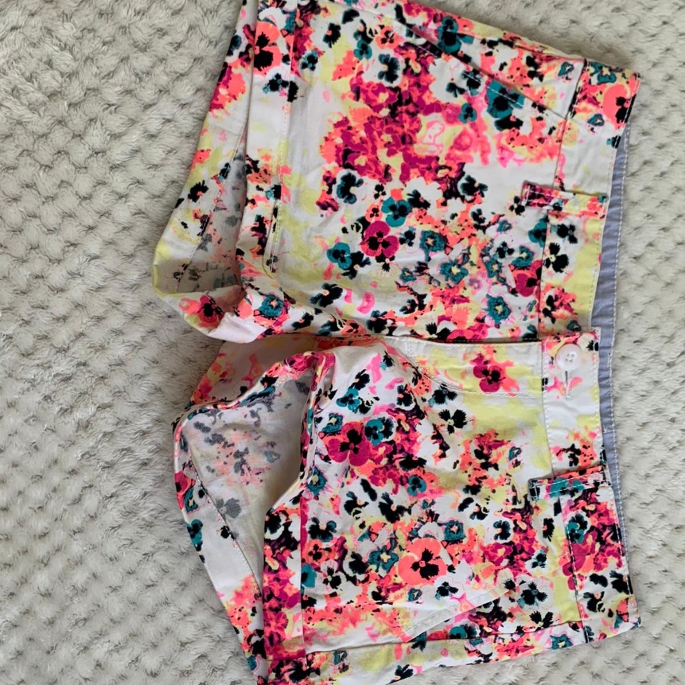 Floral colorful shorts